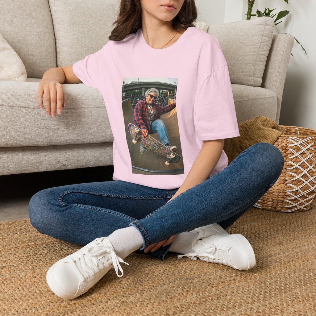 Skater Grandma — Funny Cool Skateboarding Grandma T-Shirt | Vintage Retro Graphic Tee
